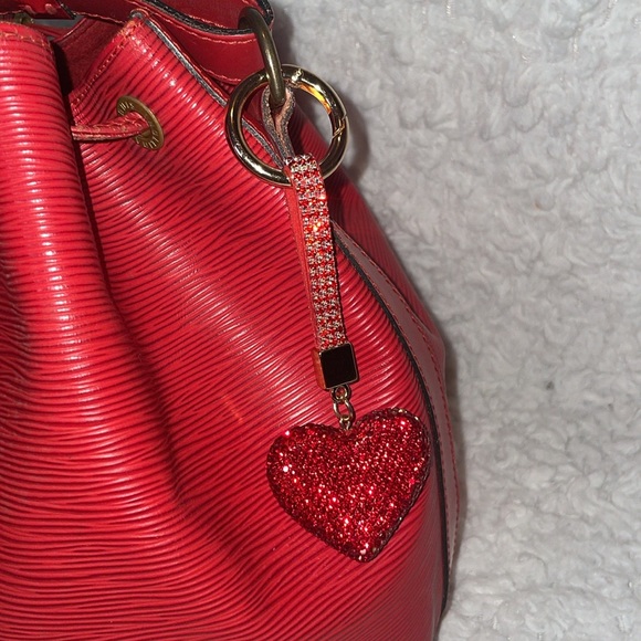 Louis Vuitton NoΓ© Epi Leather Drawstring Bucket Shoulder Bag Purse in Red AR1915 - Picture 5 of 17
